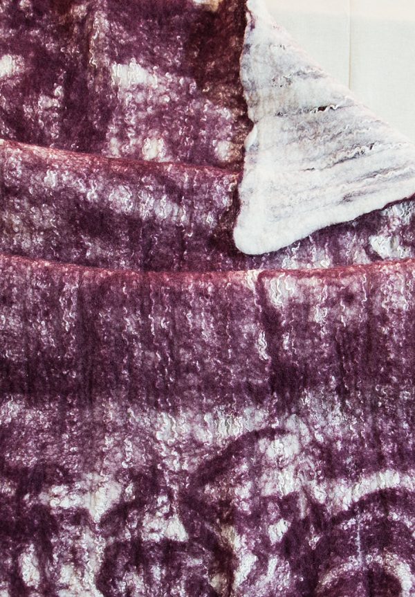 Scarf of felt and fabric