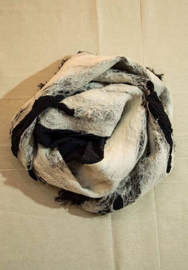 Scarf of felt and fabric
