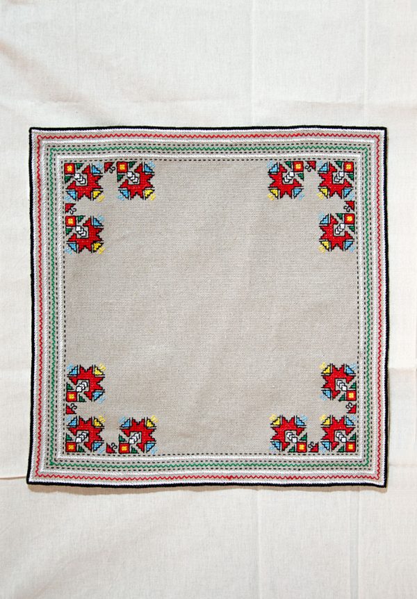 handmade bulgarian embroidery serviette