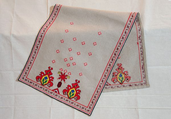 handmade bulgarian embroidery serviette