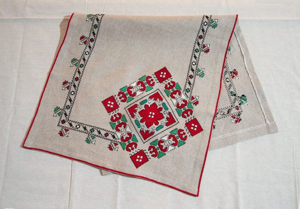 handmade bulgarian embroidery serviette