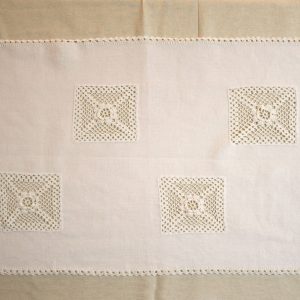 table-runner with hand-knitt lace