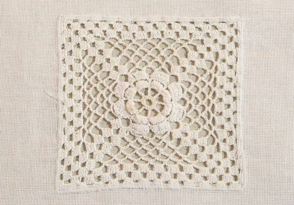 table-runner with hand-knitt lace